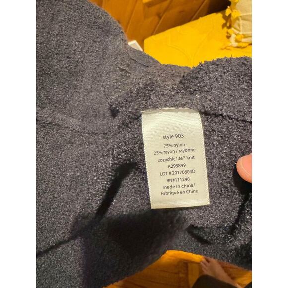 Barefoot Dreams CozyChic Lite Island Wrap - Picture 10 of 10